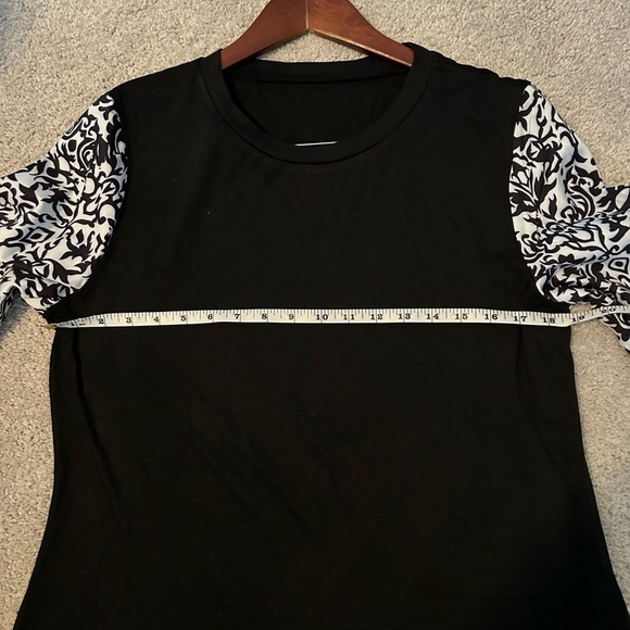 SHEIN NEW Black & White Graphic print sleeve lantern sleeve top Size XL (12) - Picture 5 of 8